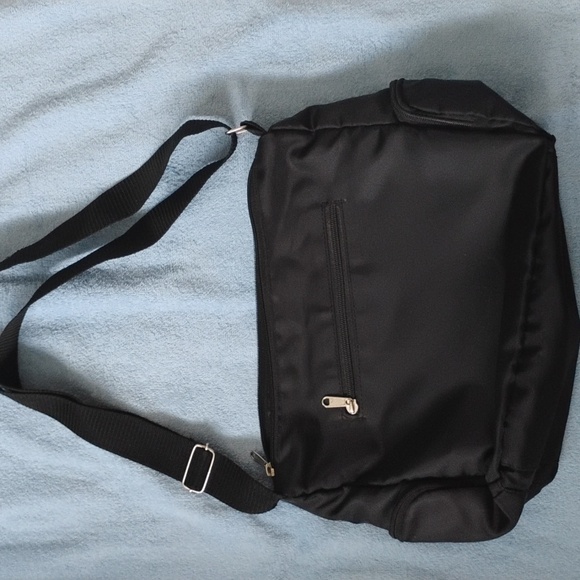 Gold Coast Bundle 🪷 - Picture 3 of 16